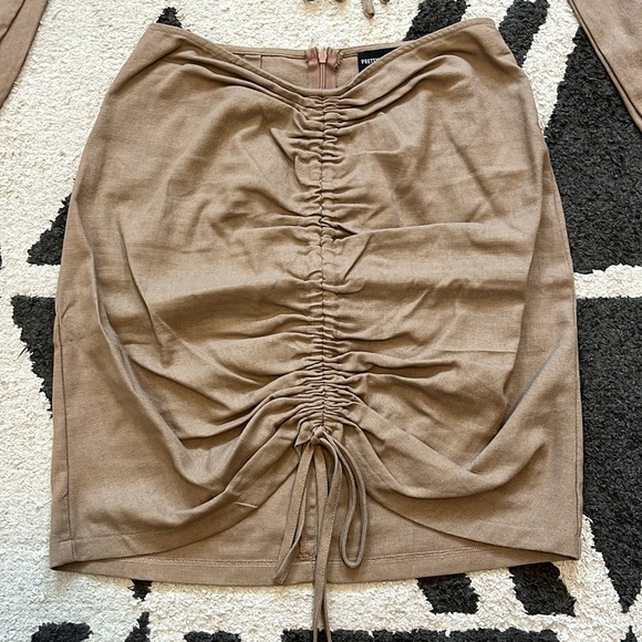 PrettyLittleThing Two Piece Set - Picture 2 of 8